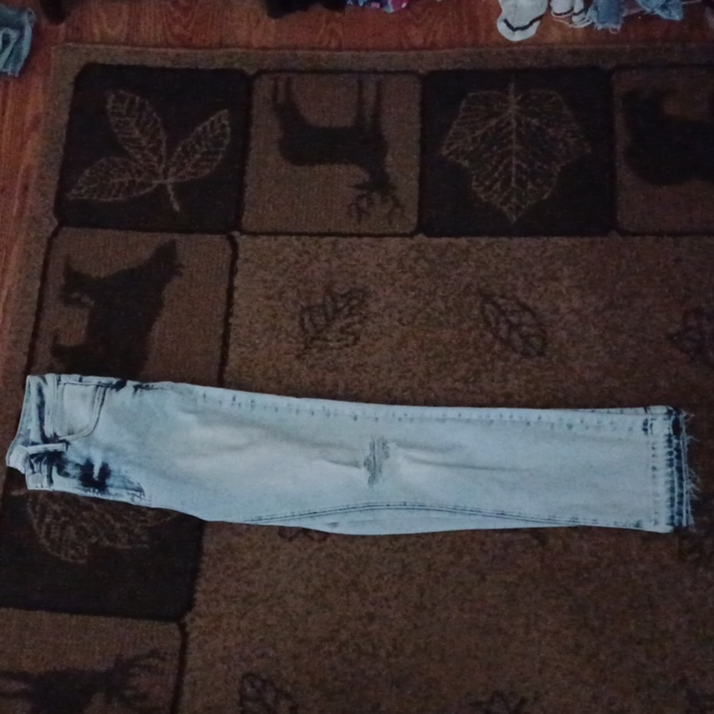 Jeans - Picture 2 of 4